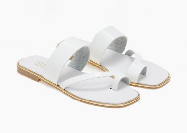 Φλατ σανδάλια με λοξό λουρί - Λευκό - Issue - 