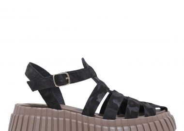FLATFORMS σχέδιο: U455A1534 - ALESSANDRA BRUNI - 