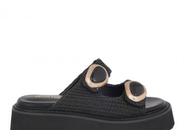 FLATFORMS σχέδιο: U465D9722 - Noa Harmon - 
