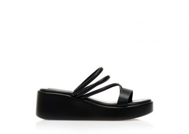 Flatforms TSOUKALAS μαύρα δερματίνη με πολλαπλά λουράκια ΜΑΥΡΟ - Tsoukalas - 