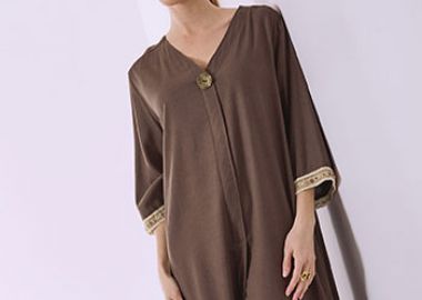 Φόρεμα με καμπύλη στο τελείωμα SQ7948.8032+3 - Celestino - 