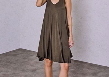 Φόρεμα μονόχρωμο από βισκόζη SQ7587.8590+5 - Celestino - 