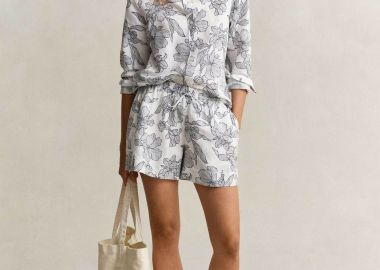 Gant γυναικεία βερμούδα με floral print και ελαστική μέση Relaxed Fit - 4020144 Λευκό - GANT - 