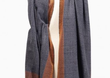 ΓΚΡΙ ΚΑΡΩ ΚΑΣΚΟΛ ΜΕ ΚΑΣΜΙΡΕΝΙΑ ΥΦΗ ΚΑΙ ΠΟΡΤΟΚΑΛΙ ΛΕΠΤΟΜΕΡΕΙΕΣ - Anna Raxevsky - 