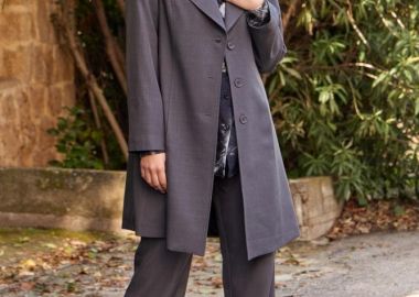 ΓΚΡΙ ΜΑΝΤΟ ΜΕ ΓΙΑΚΑ ΚΑΙ ΠΕΤΟ - Anna Raxevsky - 