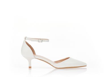 Γόβες δερματίνη μυτερές ΛΕΥΚΟ - Tsoukalas - 