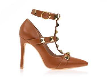 Γόβες κάμελ δερματίνη με λουράκι στον αστράγαλο και διακοσμητικά τρουξ ΚΑΜΕΛ - Tsoukalas - 