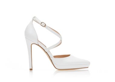 Γόβες λευκές δερματίνη με χιαστί λουράκια και φιάπα μυτερές ΛΕΥΚΟ - Tsoukalas - 