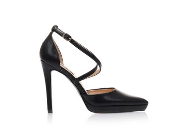 Γόβες μαύρες δερματίνη με χιαστί λουράκια και φιάπα μυτερές ΜΑΥΡΟ - Tsoukalas - 