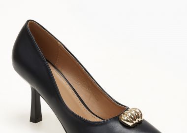 Γόβες με χρυσή λεπτομέρεια - Μαύρο - Issue - 