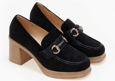 Γόβες με διακοσμητική αγκράφα - Μαύρο - Issue - 