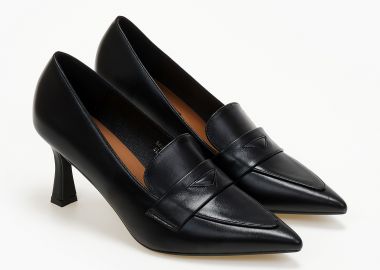 Γόβες με μυτερό τελείωμα - Μαύρο - Issue - 