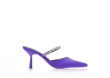 Γόβες mules μωβ υφασμάτινες με λουράκι στον αστράγαλο από στρας μυτερές ΜΩΒ - Tsoukalas - 