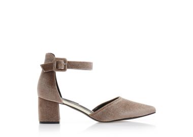 Γόβες πούρο βελούδινες με λουράκι στον αστράγαλο μυτερές ΠΟΥΡΟ - Tsoukalas - 