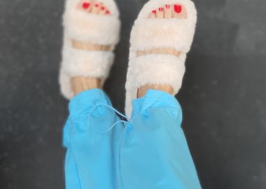 Γούνινες παντόφλες με δύο φάσες - Μπεζ - Issue - 