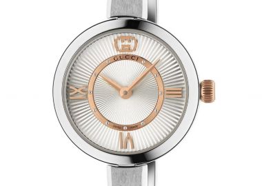 GUCCI Model 2000 Swiss Made - YA167513, Silver case with Stainless Steel Bracelet - Gucci - 