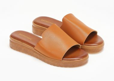 Γυναικεία flatform με φάσα - Κάμελ - Issue - 