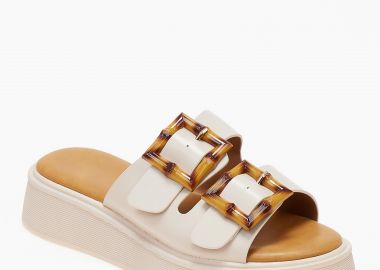 Γυναικεία flatform με κοκάλινες αγκράφες - Μπεζ - Issue - 