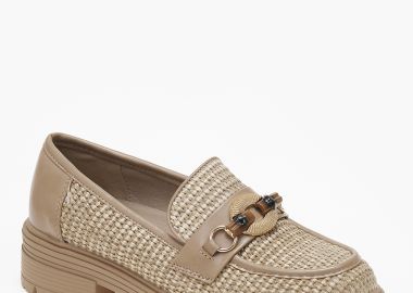Γυναικεία loafers με ψάθα και τρακτερωτή σόλα - Πούρο - Issue - 
