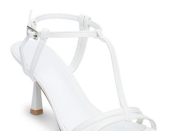Γυναικεία πέδιλα με λεπτό τακούνι και στρογγυλό τελείωμα - Λευκό - Issue - 