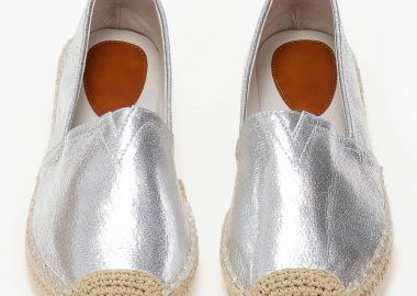 Γυναικείες εσπαντρίγιες με suede υφή - Ασημί - Issue - 