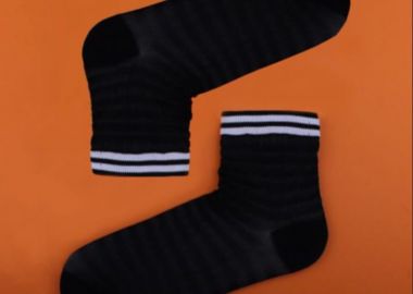 Γυναικείες γυαλιστερές κάλτσες μαύρο - chetic socks - 