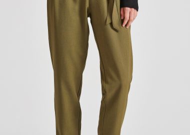 Γυναικείο casual παντελόνι με πιέτες - FUNKY BUDDHA - 