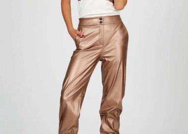 Γυναικείο παντελόνι jogger με υφή δέρματος - SOU - 