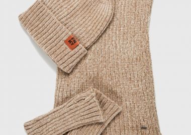 Γυναικείο σετ με chenille σκούφο-γάντια-κασκόλ - FUNKY BUDDHA - 