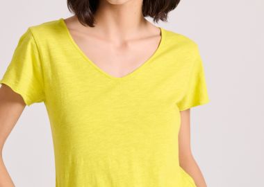 Γυναικείο t-shirt με Funky Buddha τύπωμα στην πλάτη - FUNKY BUDDHA - 