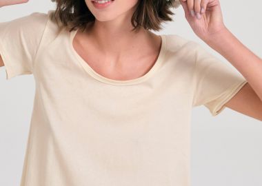 Γυναικείο t-shirt με στρογγυλή λαιμόκοψη - The essentials - FUNKY BUDDHA - 