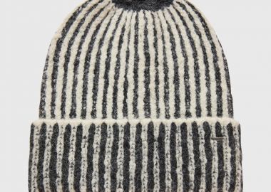 Γυναικείος σκούφος με δίχρωμη πλέξη - FUNKY BUDDHA - 