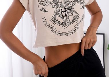HOGWARDS BEIGE CROP TSHIRT - fashionroom - 