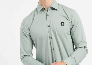 Hugo Boss ανδρικό πουκάμισο μονόχρωμο με logo patch - 50505315 Βεραμάν Ανοιχτό - HUGO - 