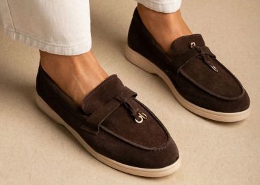 Ideal shoes Άνετα μοκασίνια με μεταλλική λεπτομέρεια - 9753 - Καφέ Σουέτ - Ideal shoes - 