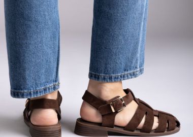 Ideal shoes Φλατ Fisherman σανδάλια - 3277 - Καφέ Σουέτ - Ideal shoes - 