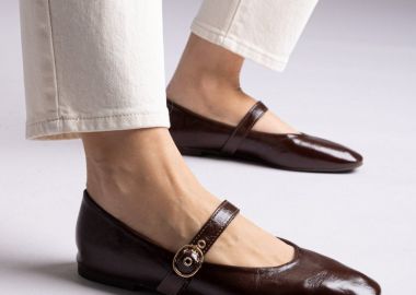 Ideal shoes Μπαλαρίνες Mary Jane με αγκράφα - 9798 - Brown Matte - Ideal shoes - 