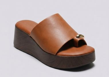 Ideal shoes Σανδάλια με ασύμμετρη φάσα - 3003 - Ταμπά Ματ - Ideal shoes - 