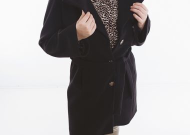 Ημίπαλτο με ζώνη σε μαύρο χρώμα -  - 