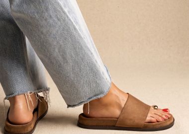 IRIS Toe Ring Flatform Sandals - KYA - Taupe Σουέτ - IRIS - 