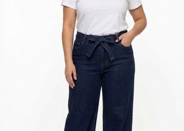 Jean παντελόνι με ζώνη σε dark blue denim χρώμα plus size -  - 