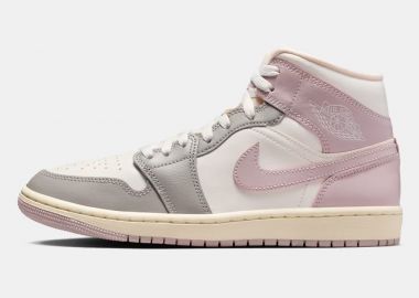 Jordan Air 1 Mid Γυναικεία Παπούτσια (9000252173_90014) - JORDAN - 