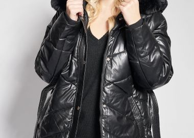 Καπιτονέ μπουφάν από δερματίνη με γούνα και ζώνη -  - 