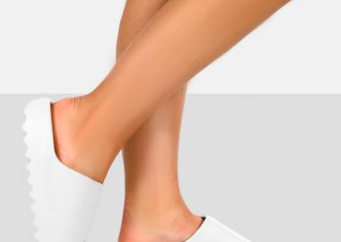 KIM K WHITE SLIDERS - fashionroom - 