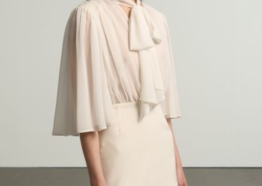 Κοντό φόρεμα με μανίκια καμπάνα - 5206634999542 -  - 