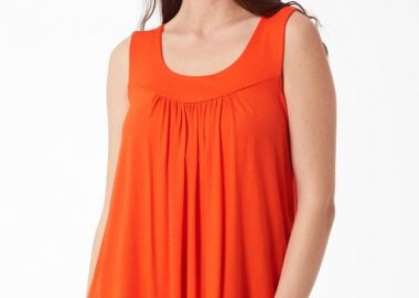 ΚΟΡΑΛΙ ΑΜΑΝΙΚΟ ΤΟΠ ΜΕ ΣΟΥΡΑ - Anna Raxevsky - 