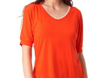 ΚΟΡΑΛΙ ΜΠΛΟΥΖΑ ΜΕ ΑΝΟΙΓΜΑ ΣΤΟΥΣ ΩΜΟΥΣ - Anna Raxevsky - 