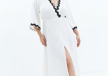 Κρουαζέ φόρεμα με τρέσα σε εκρού χρώμα -  - 