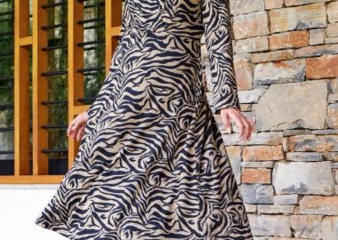 ΚΡΟΥΑΖΕ ΠΛΕΚΤΟ ΤΙΓΡΕ ΦΟΡΕΜΑ - Anna Raxevsky - 