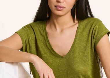 La Fée Maraboutée γυναικείο λινό T-shirt με V Straight Cut - FA-TS-DAVIA Πράσινο - LA FEE MARABOUTEE - 
